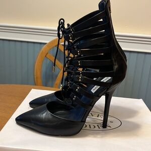 Steve Madden stiletto heel lace up black leather, black laces, gold hardware 8